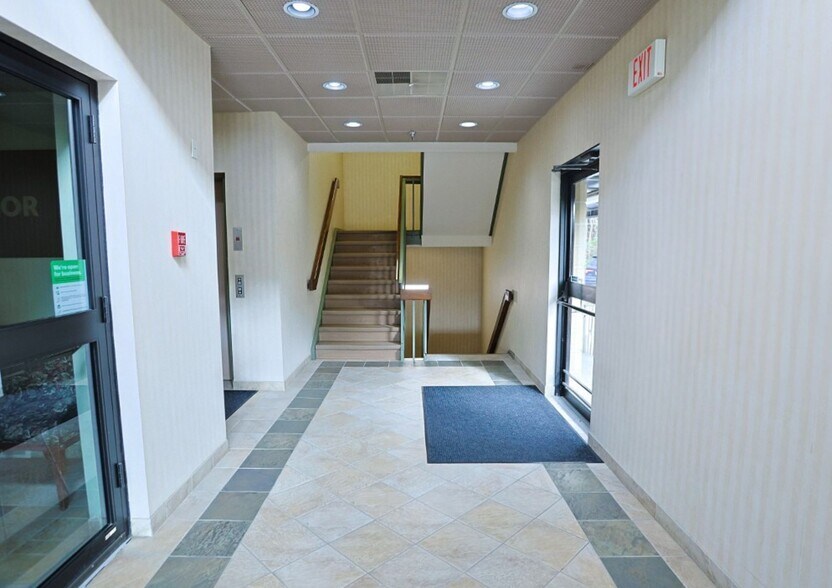 More Photos Of 633 Rt-211, Middletown Office For Sale