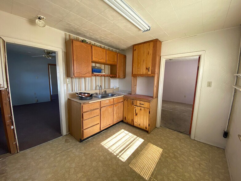 More Photos Of 112 N Main St, Cascade Restaurant For Sale