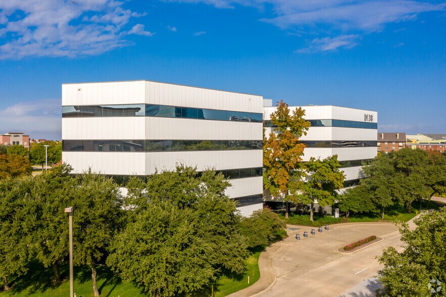 More Photos Of 15301 Spectrum Dr, Addison Office For Lease