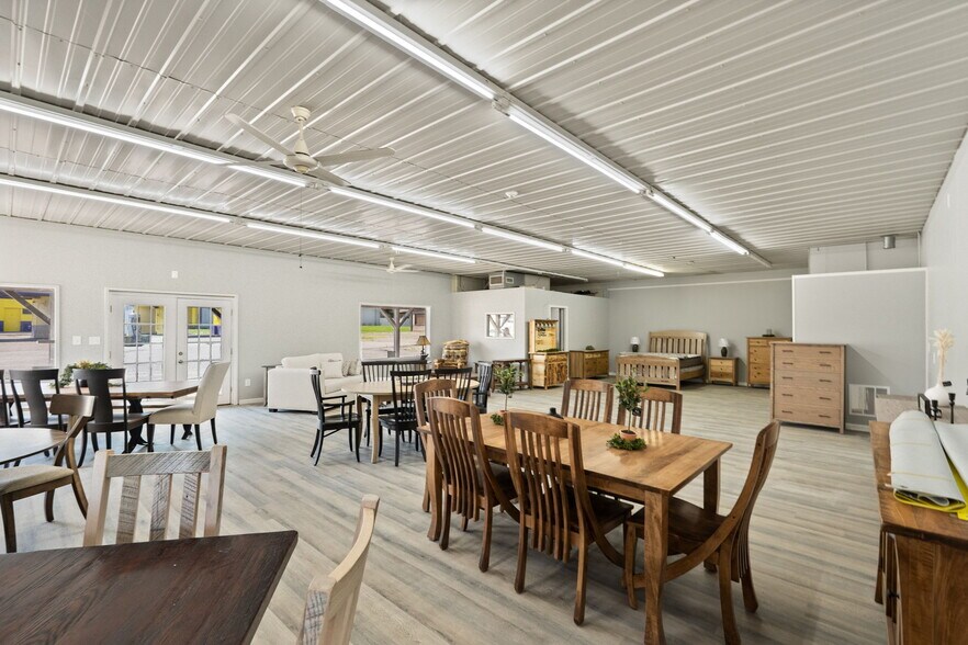 More Photos Of , Scottsburg Unknown For Sale