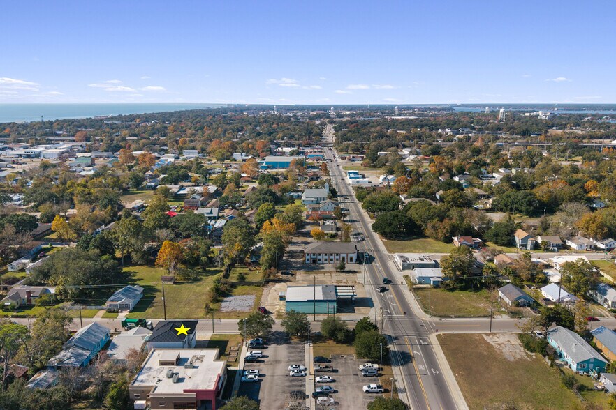 More Photos Of 282 Lameuse St, Biloxi Office For Sale