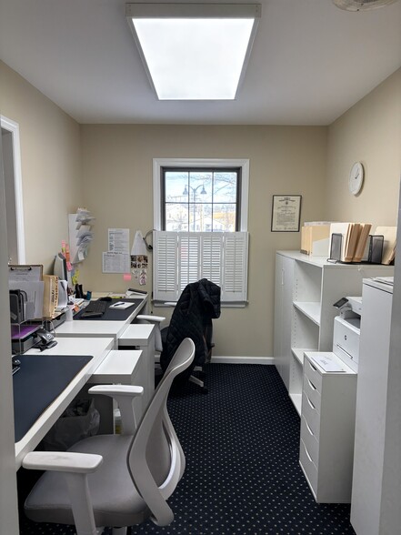 More Photos Of 20 Old Kings Hwy, Darien Medical For Sale