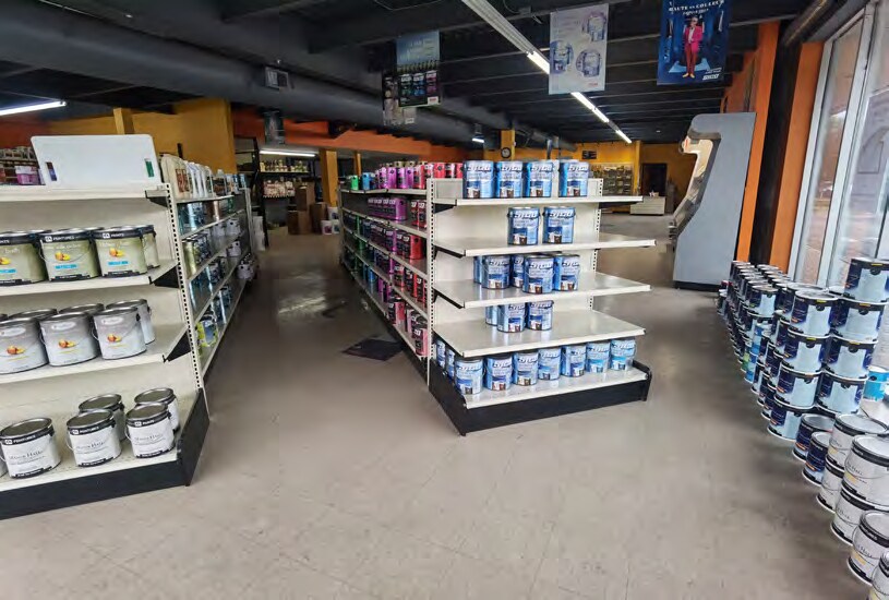 More Photos Of 2203 Ch De Chambly, Longueuil Storefront For Sale