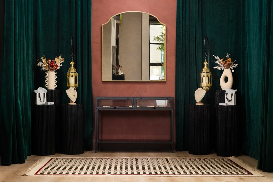 More Photos Of 4505 E Broadway Rd, Phoenix Light Manufacturing For Sale