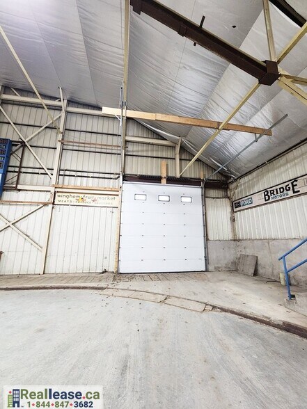 More Photos Of 37 E Victoria St, North Huron Sports And Entertainment For Lease