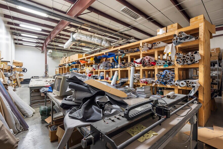 More Photos Of 5410 S Daniel St, Battlefield Manufacturing For Sale