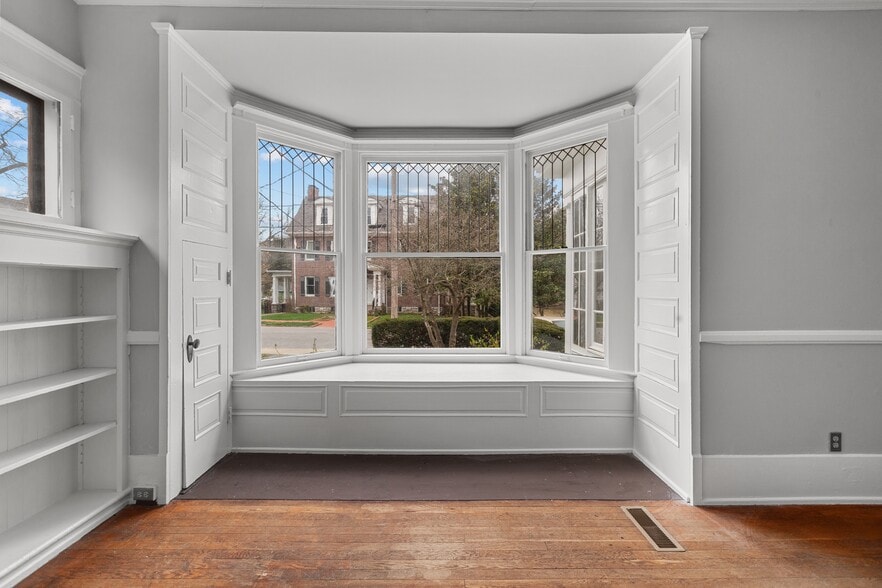 More Photos Of 514 Wapping St, Frankfort Apartments For Sale