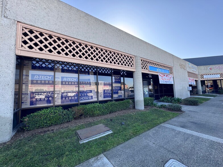 More Photos Of 13902 Harbor Blvd, Garden Grove Warehouse For Sale