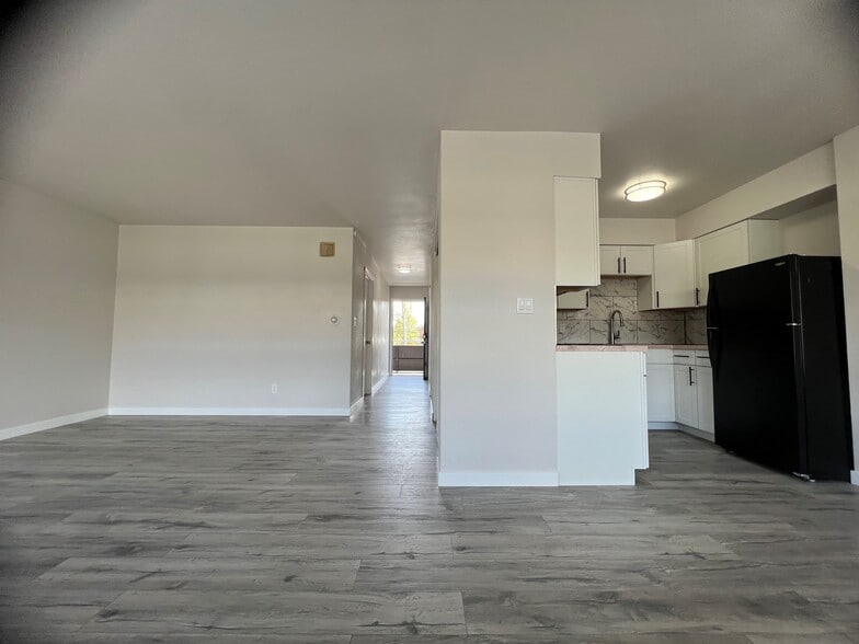 More Photos Of 412-418 W Meeker St, Kent Apartments For Sale