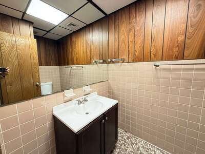 More Photos Of 6938 Myrtle Ave, Glendale General Retail For Lease