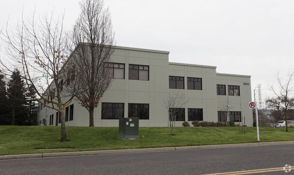 More Photos Of 855 Bordeaux Way, Napa Medical For Lease