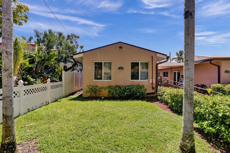 More Photos Of 1722 Madison St, Hollywood Assisted Living For Sale