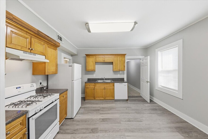 More Photos Of , Rome Multifamily For Sale