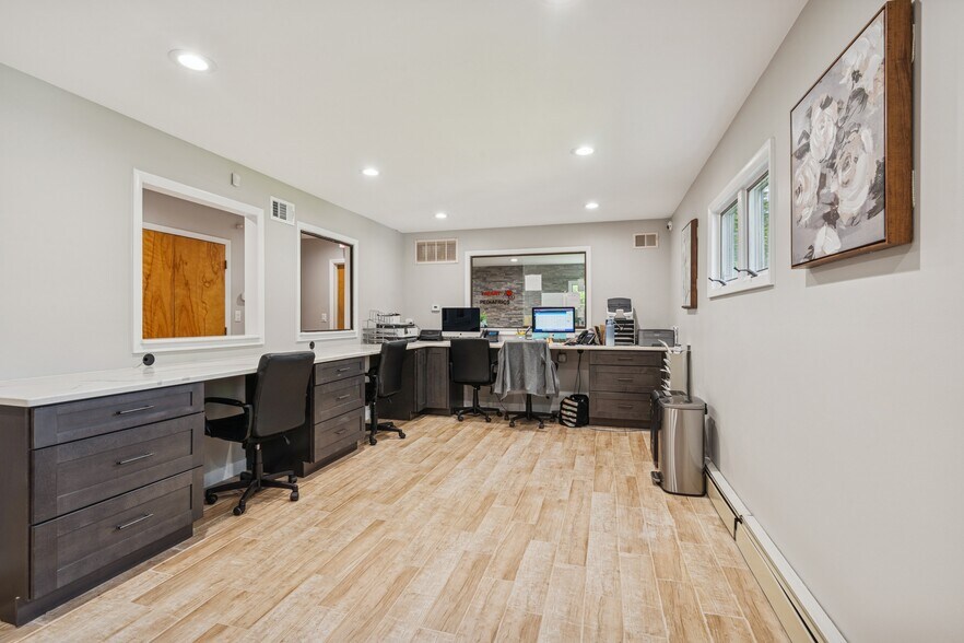More Photos Of 69 County Road 516, Old Bridge Office For Lease