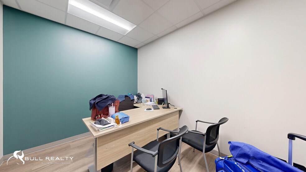 More Photos Of 34 Upper Riverdale Rd, Riverdale Medical For Lease