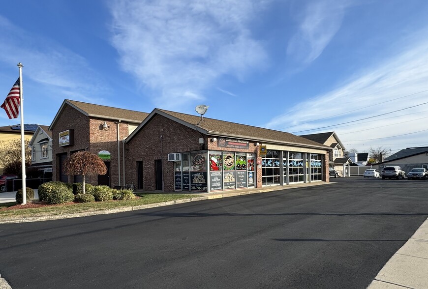 Primary Photo Of 215 Market St, Elmwood Park Service Station For Lease