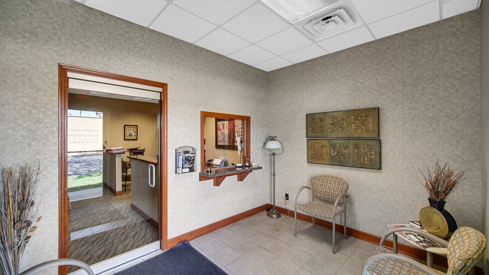 More Photos Of 303 Ridge Rd, Munster Office For Sale