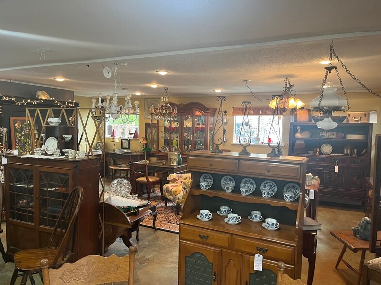 More Photos Of 8111 Highway 119, Alabaster Freestanding For Sale