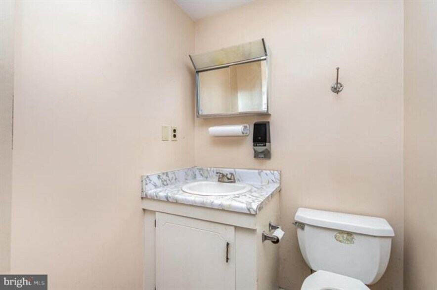 More Photos Of 1041 Baltimore Blvd, Westminster Medical For Sale