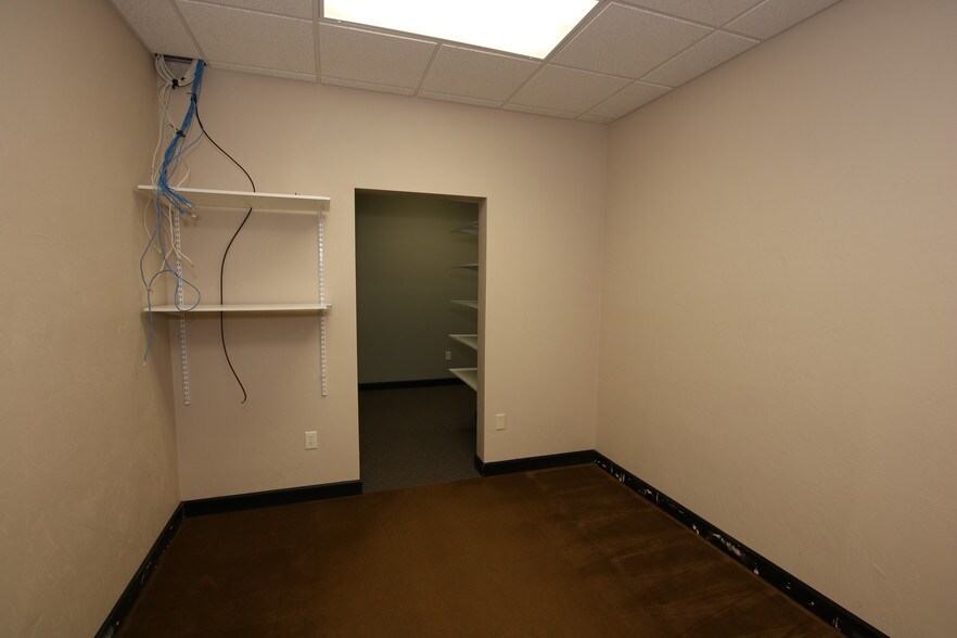 More Photos Of 525 N Peters Ave, Fond Du Lac Storefront Retail Office For Sale