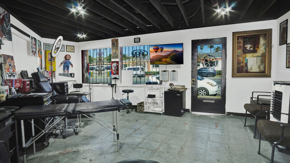 More Photos Of 6072 York Blvd, Los Angeles Storefront Retail Residential For Sale