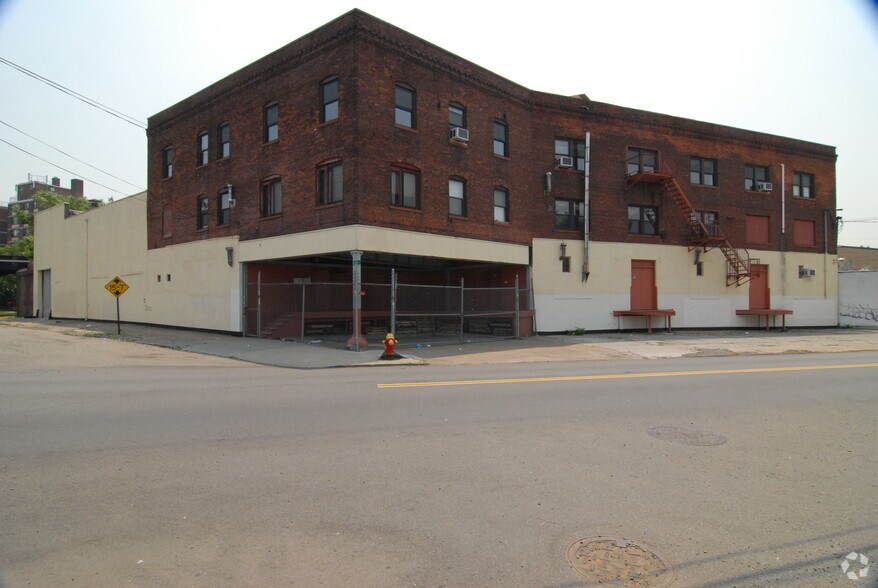 More Photos Of 312 River St, Paterson Manufacturing For Lease