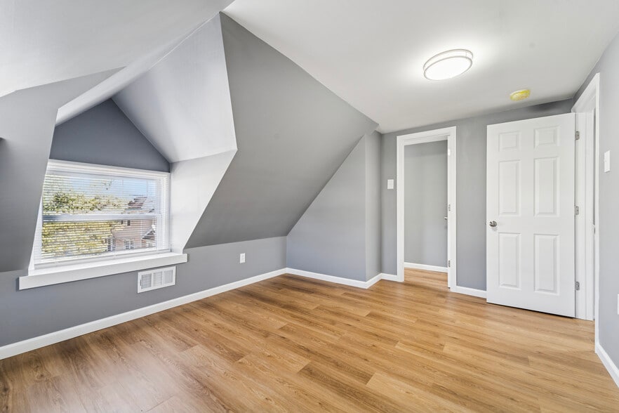 More Photos Of 14-16 S Wycombe Ave, Lansdowne Auto Repair For Sale