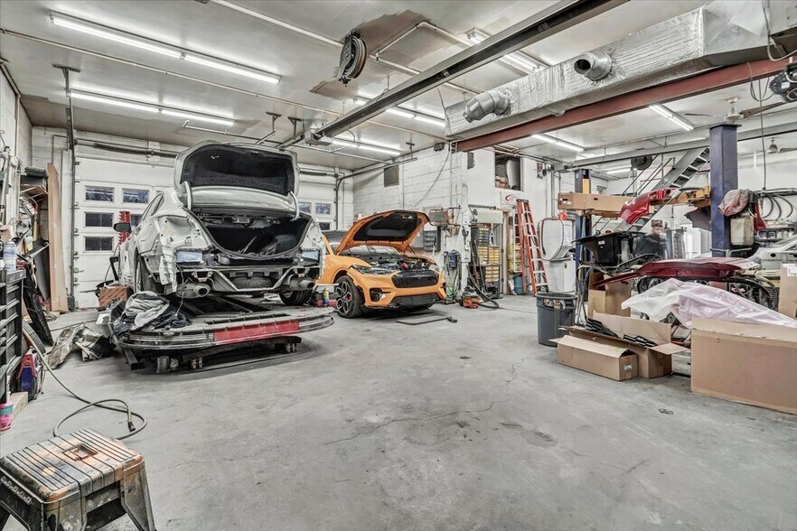 More Photos Of 3 Marlorville Rd, Wappingers Falls Auto Repair For Sale