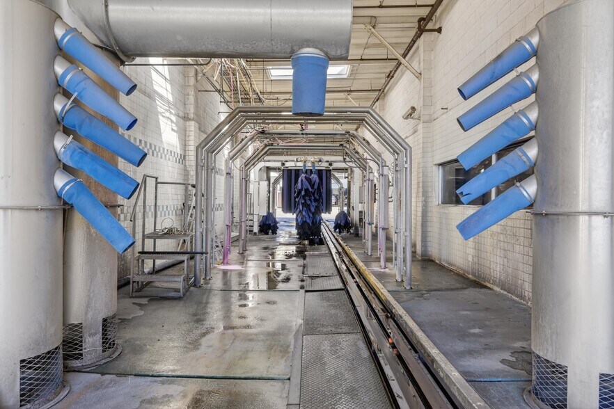 More Photos Of 3706 Highland Ave, Highland Carwash For Sale