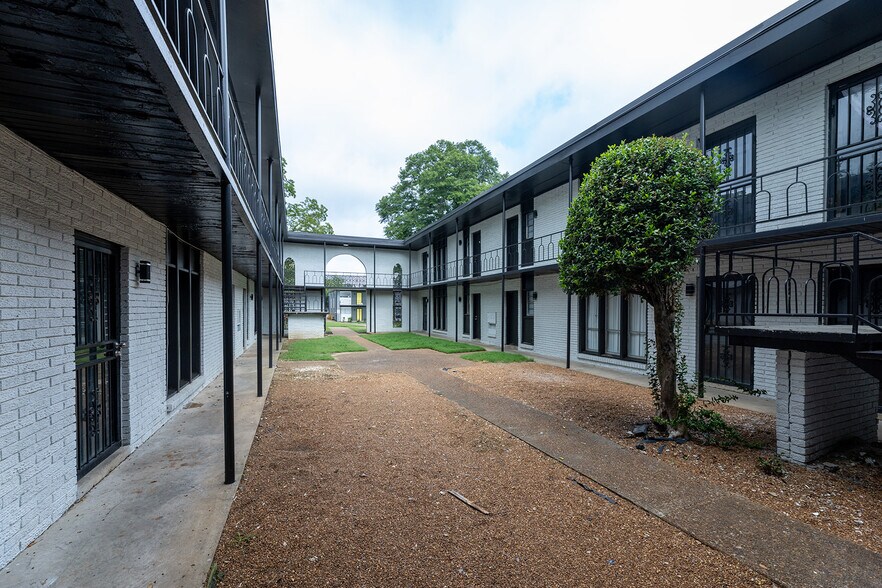 More Photos Of 634 Brister St, Memphis Apartments For Sale