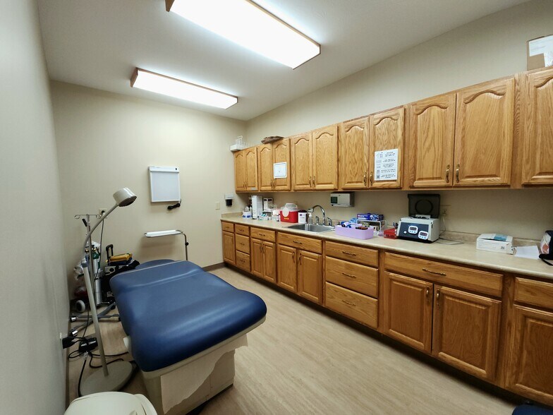 More Photos Of 7376 Business Center Dr, Avon Office For Sale