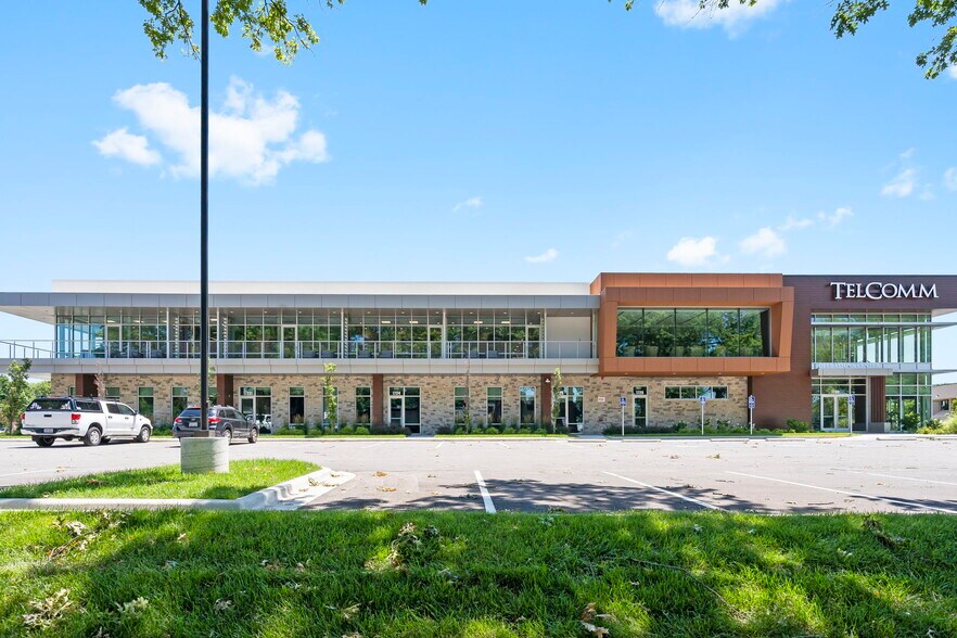 Primary Photo Of 1724 S Luster Ave, Springfield Office For Lease