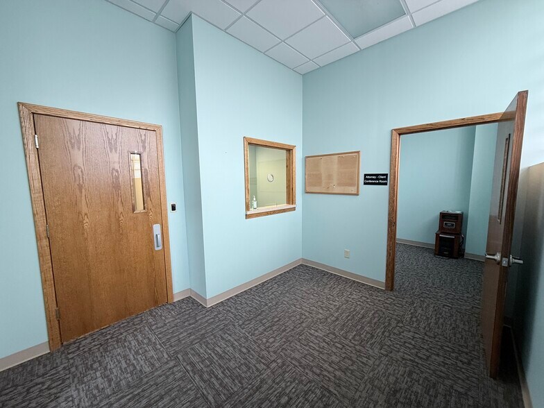 More Photos Of 431 13th St, Franklin Office For Sale