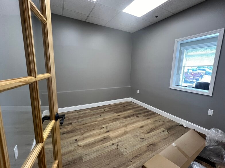 More Photos Of 1700 River Park Blvd, Woodstock Storefront For Lease