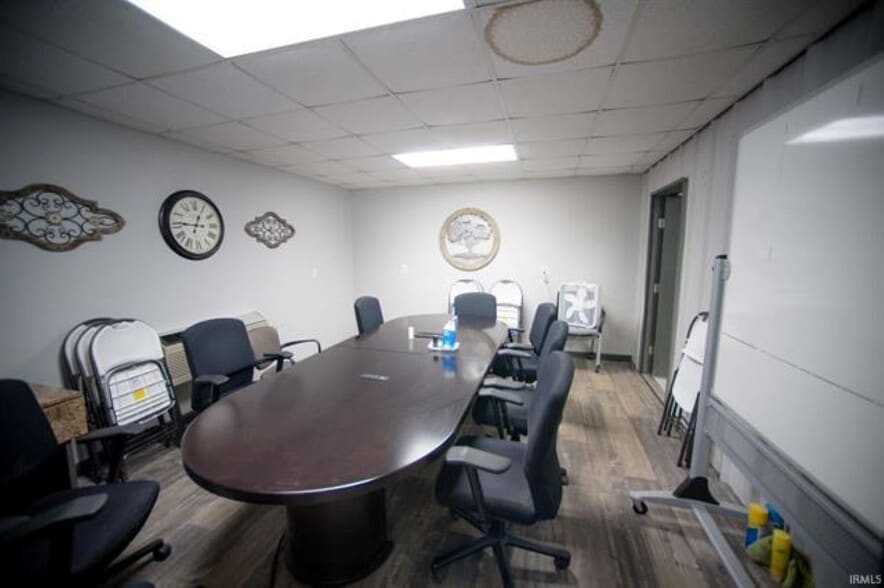 More Photos Of 7362 Russell Dr, Bicknell General Retail For Sale