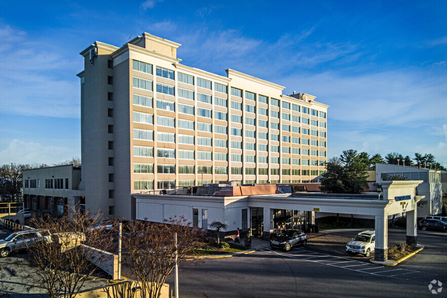 Primary Photo Of 8500 Annapolis Rd, New Carrollton Hotel For Sale