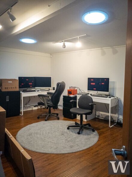 More Photos Of 13428 Beach Ave, Marina Del Rey Warehouse For Lease