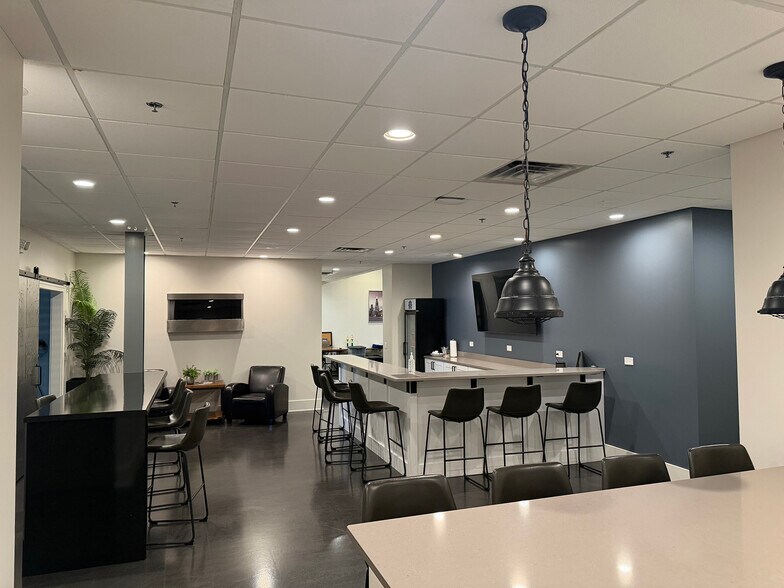 More Photos Of 2600 Beverly Dr, Aurora Light Distribution For Sale