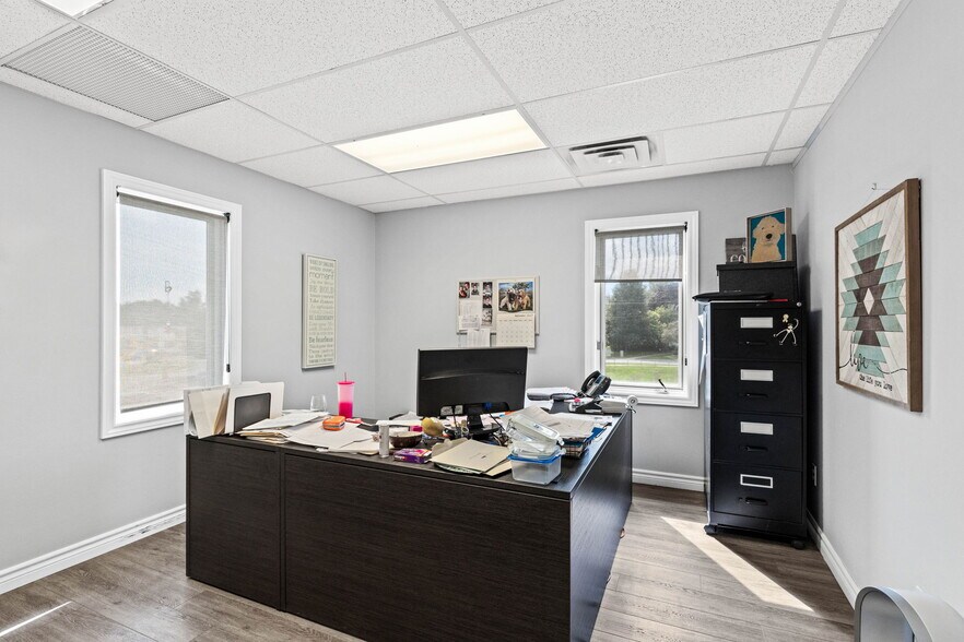 More Photos Of 457 Main St E, Winchester Medical For Sale