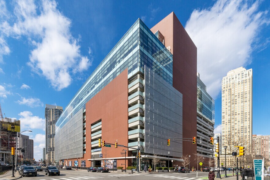 More Photos Of 135 Greene St, Jersey City Office For Lease