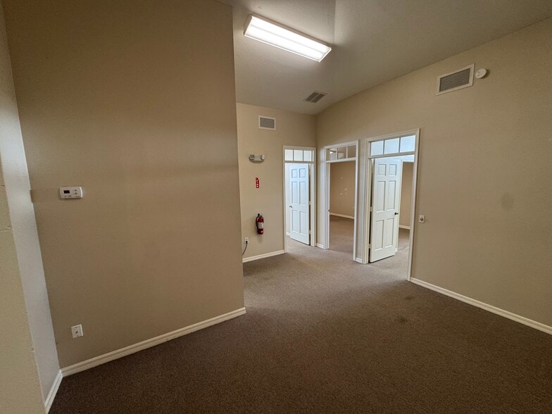 More Photos Of 10621 Airport Pulling Rd, Naples Unknown For Lease