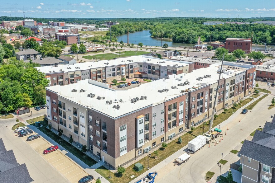 More Photos Of 345 Clark Dr, Coralville Apartments For Lease