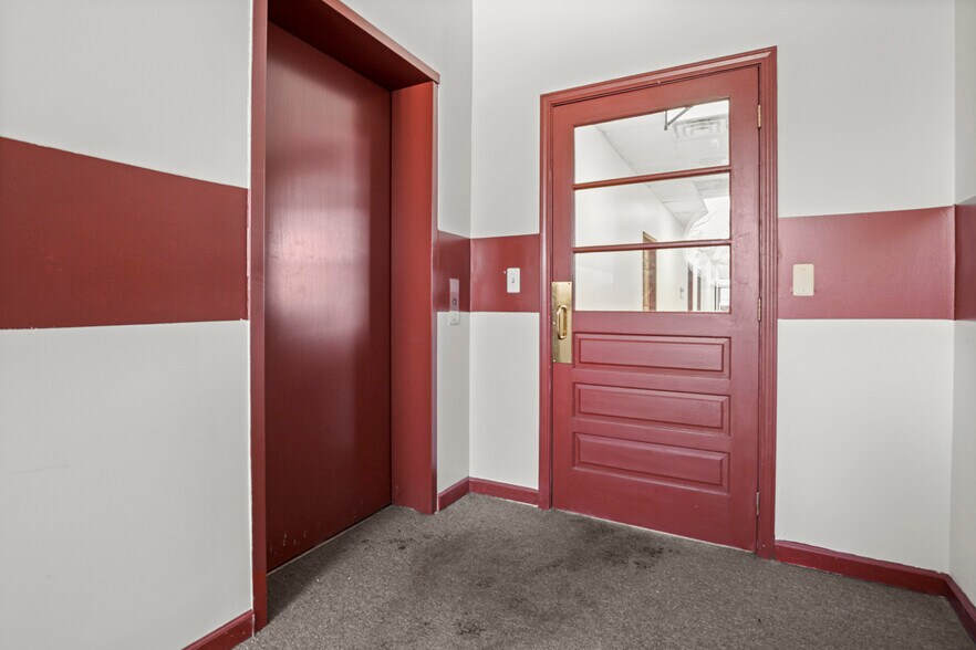 More Photos Of 107 S Main St, Almont Restaurant For Sale