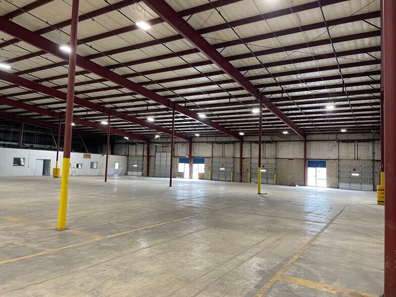 Primary Photo Of 1900 W 65th St, Little Rock Distribution For Lease