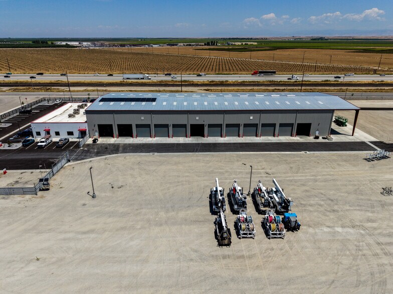 More Photos Of 6835 New Kapittel Ct, Shafter Warehouse For Sale
