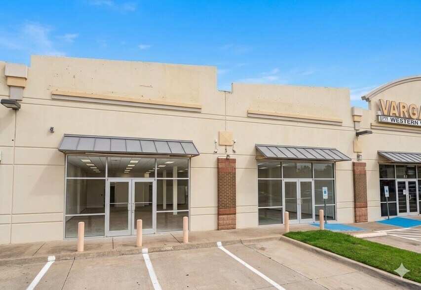 More Photos Of 11538 Harry Hines Blvd, Dallas General Retail For Sale