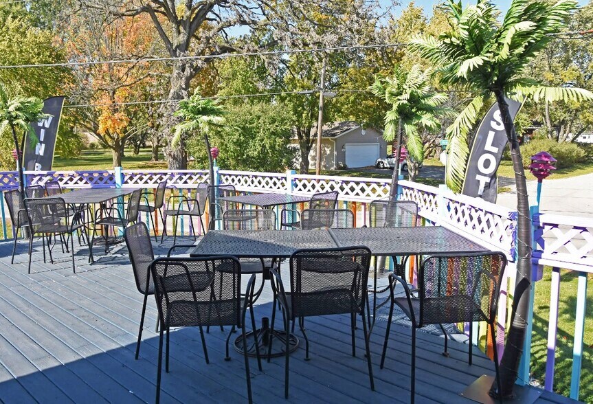 More Photos Of 7613 Howe Rd, Wonder Lake Restaurant For Sale