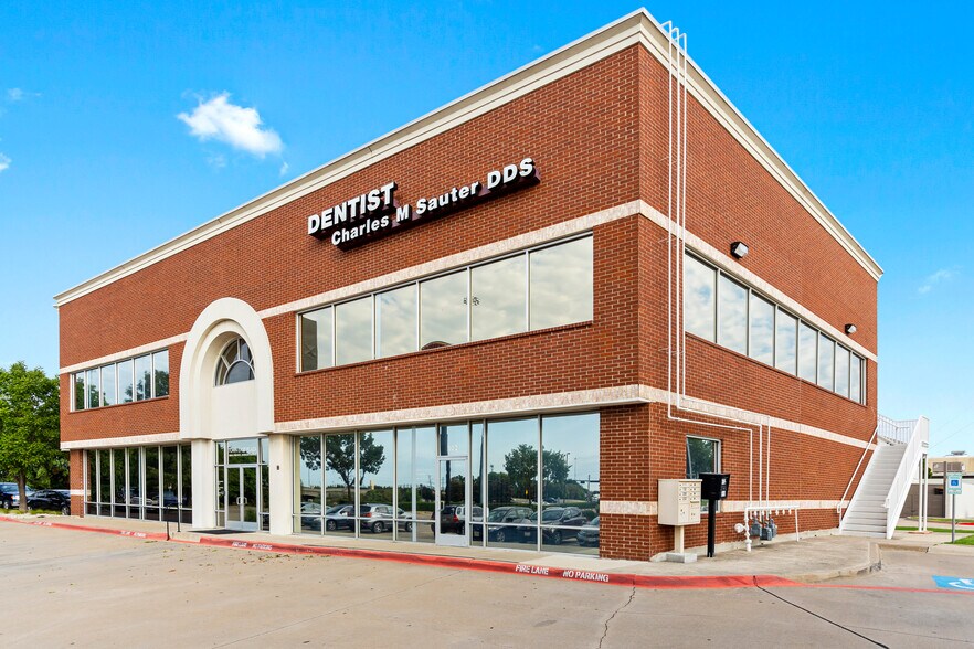 Primary Photo Of 18640 Lyndon B Johnson Fwy, Mesquite Medical For Lease
