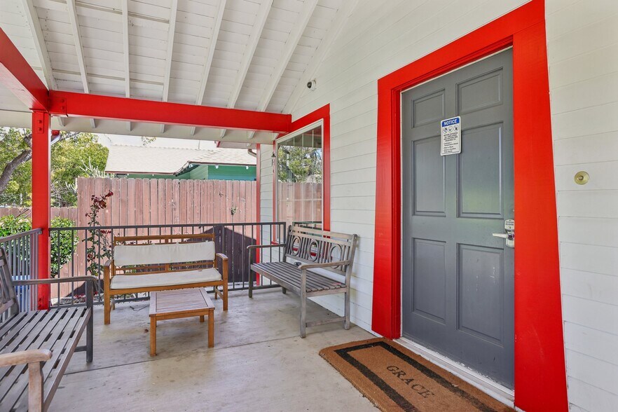 More Photos Of 6082 Selma Ave, Los Angeles Rehabilitation Center For Lease