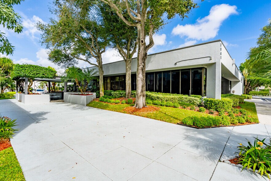 More Photos Of 2841 W Cypress Creek Rd, Fort Lauderdale Medical For Lease